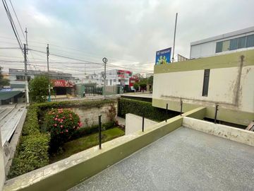 Se Alquila Casa Comercial En Av. Independencia Con La Salle