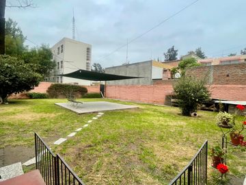 Se Alquila Casa Comercial En Av. Independencia Con La Salle