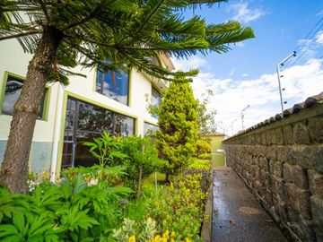 Casa Independiente con terreno En Venta - Armenia Valle de los Chillos