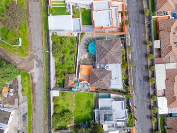 Casa Independiente con terreno En Venta - Armenia Valle de los Chillos