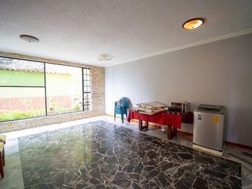 Casa Independiente con terreno En Venta - Armenia Valle de los Chillos