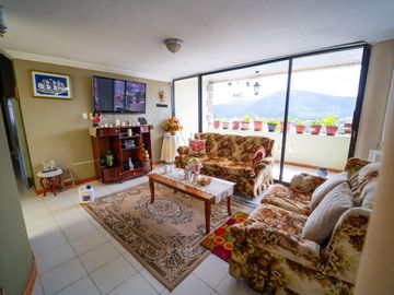 Casa Independiente con terreno En Venta - Armenia Valle de los Chillos