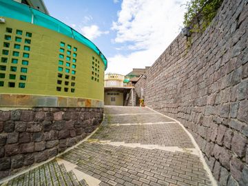 Casa Independiente con terreno En Venta - Armenia Valle de los Chillos