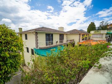 Casa Independiente con terreno En Venta - Armenia Valle de los Chillos