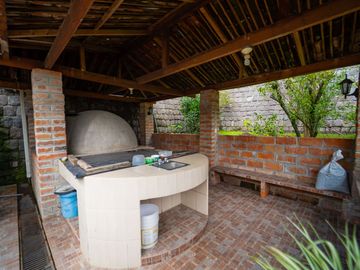 Casa Independiente con terreno En Venta - Armenia Valle de los Chillos