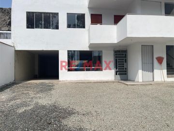 Alquiler De Departamento Duplex En Estreno En El Segundo Y Tercer Piso, Distrito Ate