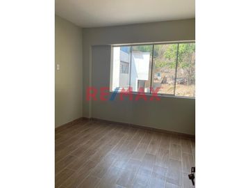 Alquiler De Departamento Duplex En Estreno En El Segundo Y Tercer Piso, Distrito Ate