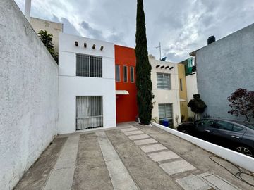 CASA EN VENTA EN COUNTRY DEL LAGO