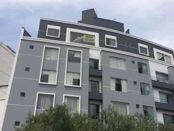 VENDO DEPARTAMENTO DÚPLEX MAS COCHERA Y DEPOSITO
