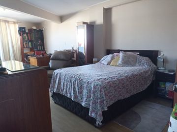 VENDO DEPARTAMENTO DÚPLEX MAS COCHERA Y DEPOSITO