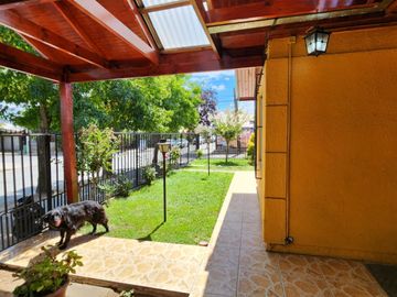 Casa Esquina En Buen Barrio De Talca