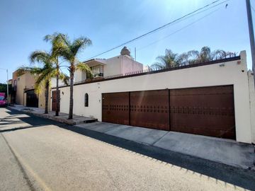 CASA EN VENTA EN LOMA DORADA