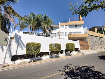 CASA EN VENTA EN LOMA DORADA
