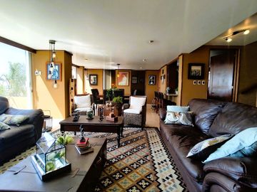 CASA EN VENTA EN LOMA DORADA