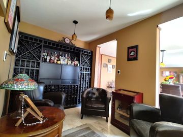 CASA EN VENTA EN LOMA DORADA