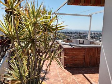 CASA EN VENTA EN LOMA DORADA
