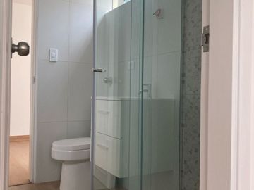 ELEGANTE DEPARTAMENTO REMODELADO EN LA MOLINA – 3 DORMITORIOS