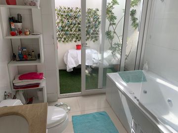 Exclusiva Casa Mediterránea En Condominio La Reserva