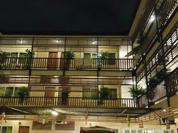 Hotel business for rent on Ku Muang Road, Old City, prime location, Tha Phae Gate area, with valid license