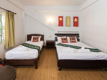 Hotel business for rent on Ku Muang Road, Old City, prime location, Tha Phae Gate area, with valid license