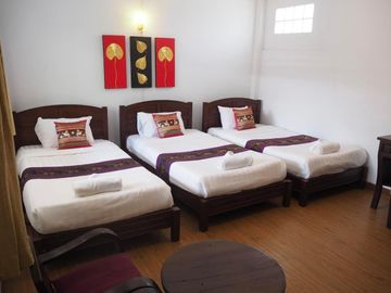 Hotel business for rent on Ku Muang Road, Old City, prime location, Tha Phae Gate area, with valid license