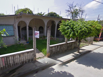 CASA DE RECUPERACIÓN BANCARIA, EN CALLE FRANCISCO VILLA, COLONIA SANTA FE, SAN JUAN BAUTISTA TUXTEPEC, OAXACA. ¡NO CREDITOS!