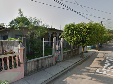 CASA DE RECUPERACIÓN BANCARIA, EN CALLE FRANCISCO VILLA, COLONIA SANTA FE, SAN JUAN BAUTISTA TUXTEPEC, OAXACA. ¡NO CREDITOS!