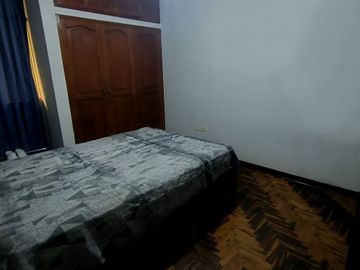 VENDO CASA DE 3 PISOS URB. MIRAFLORES (ALORA)