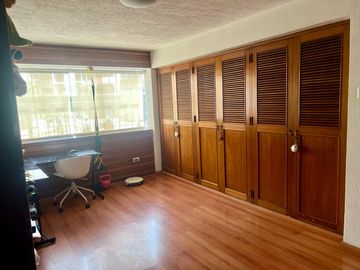 Lindo dpto., 1er. Piso, 3 dorms, 3 baños, 1 estac.