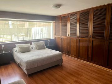 Lindo dpto., 1er. Piso, 3 dorms, 3 baños, 1 estac.