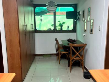 Lindo dpto., 1er. Piso, 3 dorms, 3 baños, 1 estac.