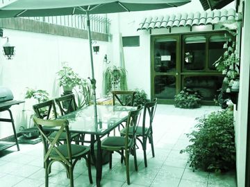 Lindo dpto., 1er. Piso, 3 dorms, 3 baños, 1 estac.