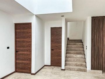 BONITA CASA EN VILLA MAGNA SLP