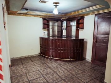 Casa con Local Comercial en Venta, Av de las Américas, Miraflores
