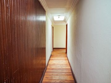 Casa con Local Comercial en Venta, Av de las Américas, Miraflores