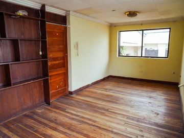 Casa con Local Comercial en Venta, Av de las Américas, Miraflores