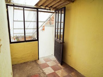 Casa con Local Comercial en Venta, Av de las Américas, Miraflores