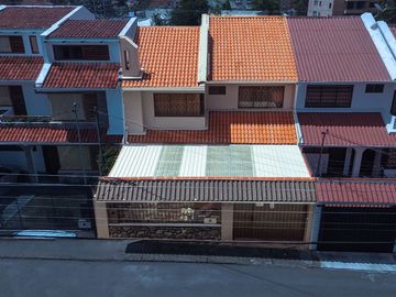 Casa en Venta, Sector las Pencas, Cuenca
