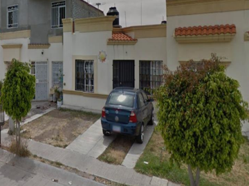 HERMOSA CASA EN VENTA EN Rinconadas Del Bosque, Moroleón, Guanajuato.