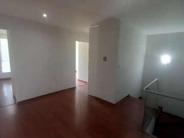 Dúplex en Venta en Santiago de Surco – Frente a Parque y en Ubicación Privilegiada