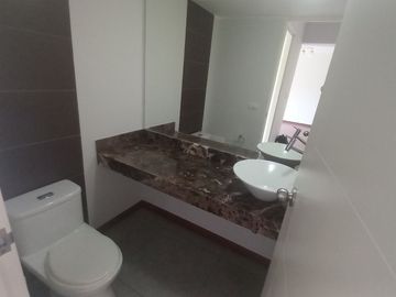 Dúplex en Venta en Santiago de Surco – Frente a Parque y en Ubicación Privilegiada