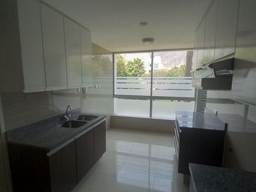 Dúplex en Venta en Santiago de Surco – Frente a Parque y en Ubicación Privilegiada