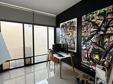 RESIDENCIA CON ALBERCA, CARGADOR AUTOS ELECTRICOS, PANELES SOLARES,  Y RECAMARA EN PLANTA BAJA RESIDENCIAL TIERRAVERDE TIERRA VERDE AL NORTE DE AGS