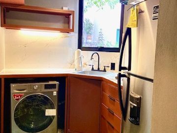 Renta departamento amueblado para 1 persona, en colonia Álamos