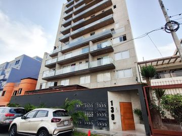 Lindo Departamento Cerca Al Mar (A Una Cuadra De Av. Bertolotto) Edidicio Frente A Parque