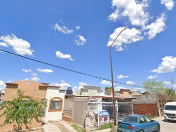 Casa en Remate-(65% Debajo De Su Valor Comercial, Solo Recursos Propios)-acequias, Los Girasoles III Etapa, 31384 Chihuahua, Chih.-SK10