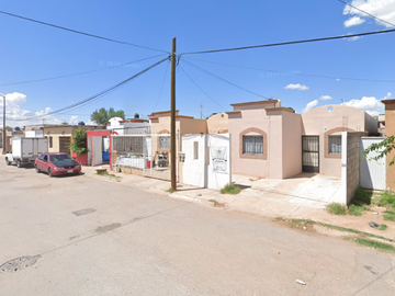 Casa en Remate-(65% Debajo De Su Valor Comercial, Solo Recursos Propios)-acequias, Los Girasoles III Etapa, 31384 Chihuahua, Chih.-SK10