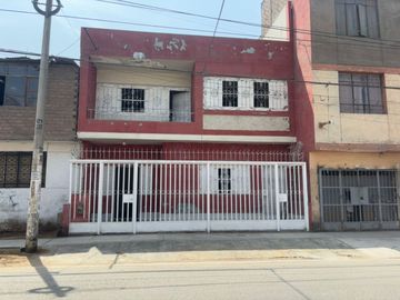 VENTO CASA TERRENO EN URB ZARATE DE 168 M2 Y AREA CONSTRUIDA 250 M2 APROX.