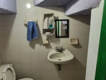 SE VENDE CASA CON LOCAL BARRIO LA FUENTE TUNJA