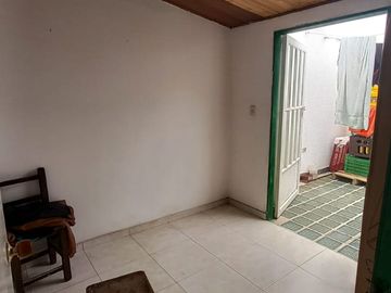 SE VENDE CASA CON LOCAL BARRIO LA FUENTE TUNJA